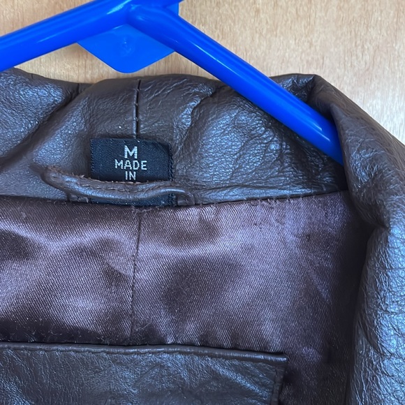 Women’s long brown leather coat. - Picture 9 of 11